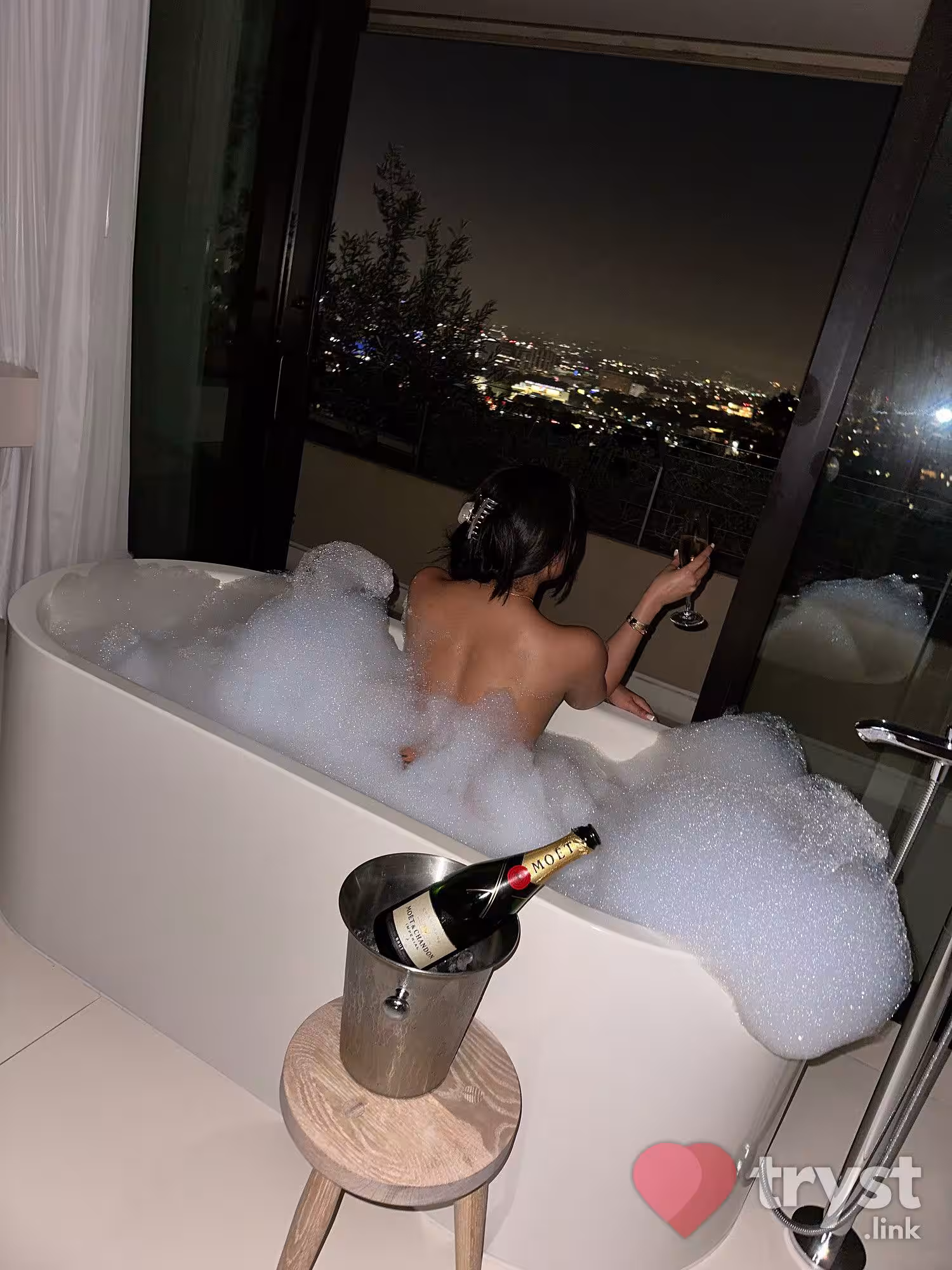 Escort/Massage Leilah / Zara in West Hollywood, CA